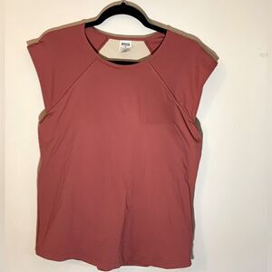 Duluth Top Shelf Bra Lined Short Sleeves Womens Sz 14 NWOT not worn Gorgeous